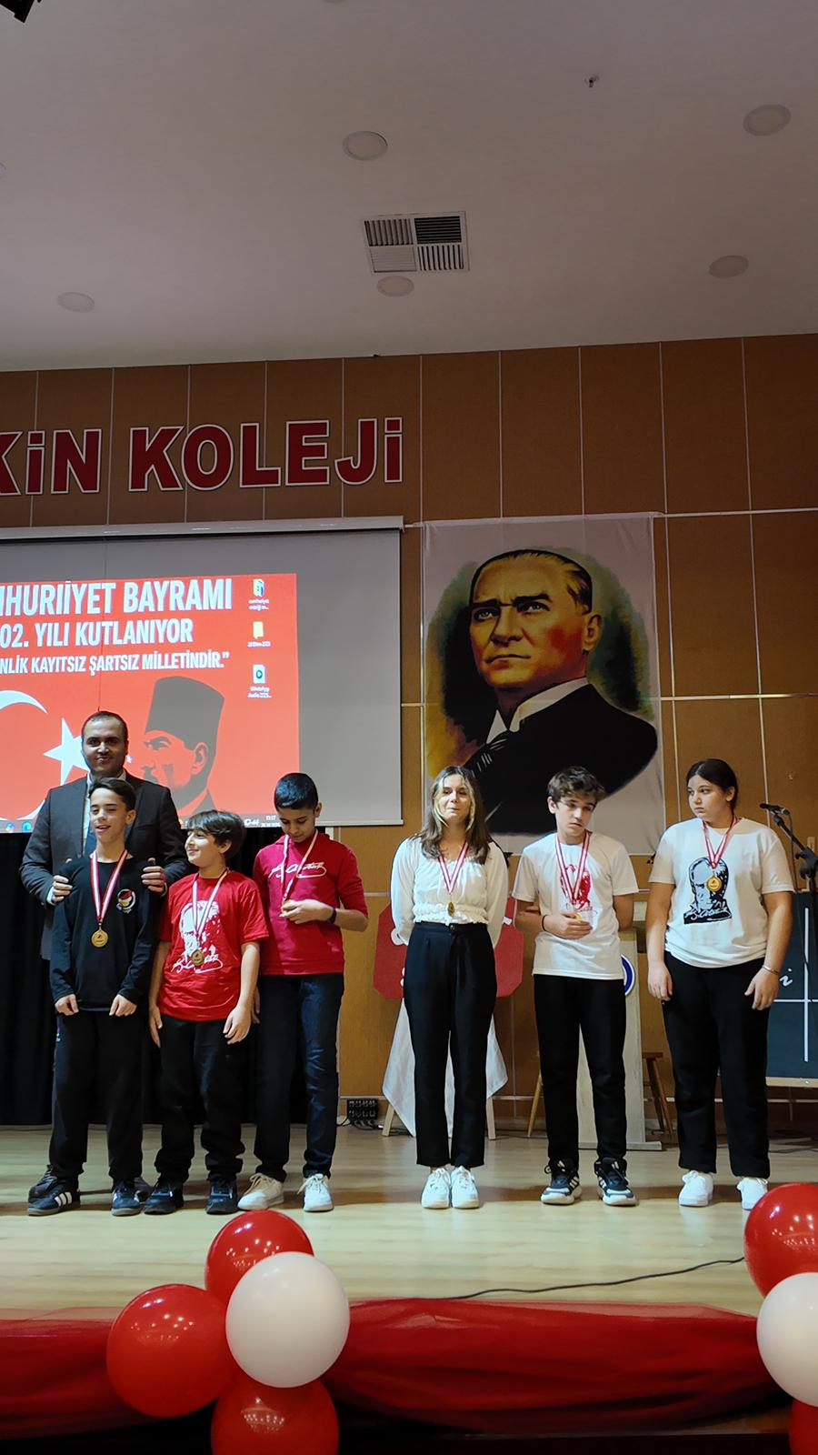 cumhuriyetimizin 102.yılı kutlu olsun.