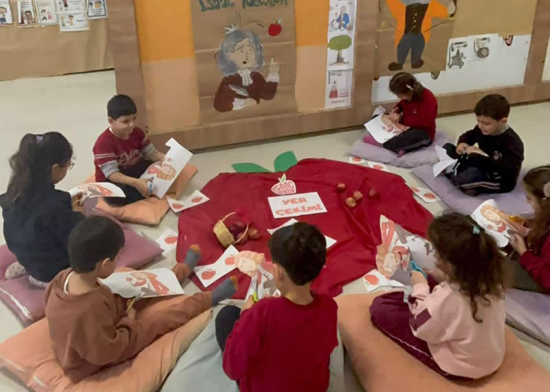 Kitap Kahramanları Aramızda!